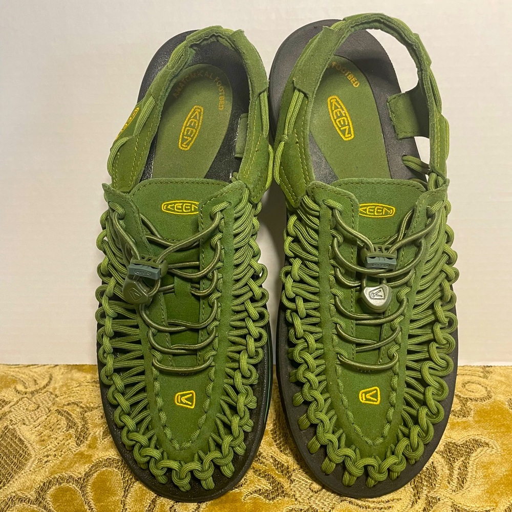 KEEN Women's Uneek Classic Two Cord Sandals